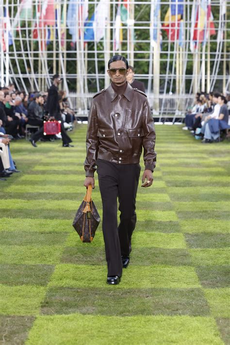 louis vuitton spring summer 20012|Essence Fashion Digest: Louis Vuitton SS25 Pre .